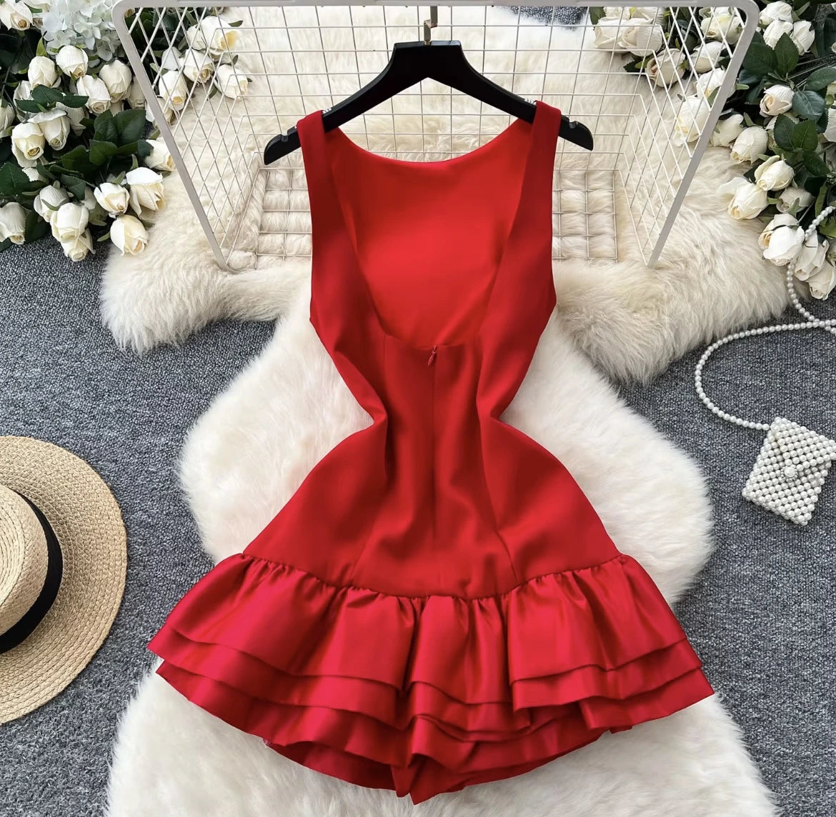 Chic Ruffle Backless Red Dress